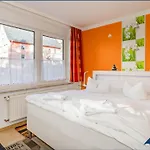 Haus Kieferndüne Links *